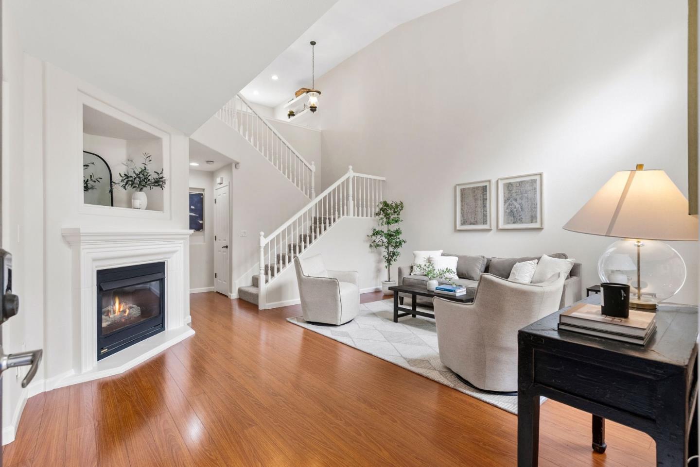Detail Gallery Image 3 of 35 For 4291 Delacroix Ct, San Jose,  CA 95135 - 2 Beds | 2/1 Baths