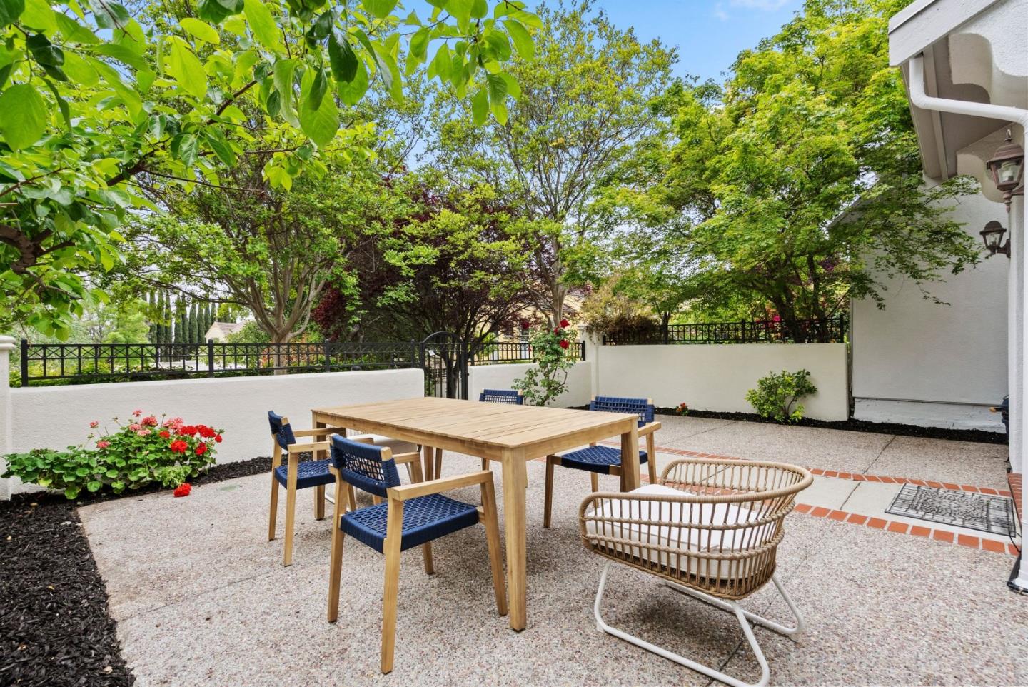 Detail Gallery Image 32 of 35 For 4291 Delacroix Ct, San Jose,  CA 95135 - 2 Beds | 2/1 Baths