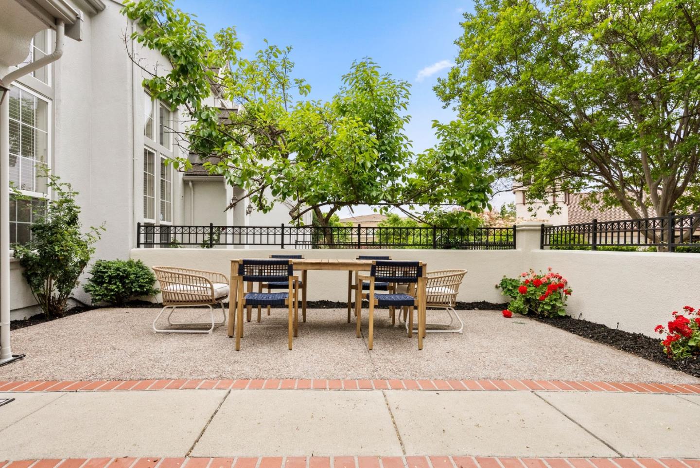 Detail Gallery Image 33 of 35 For 4291 Delacroix Ct, San Jose,  CA 95135 - 2 Beds | 2/1 Baths