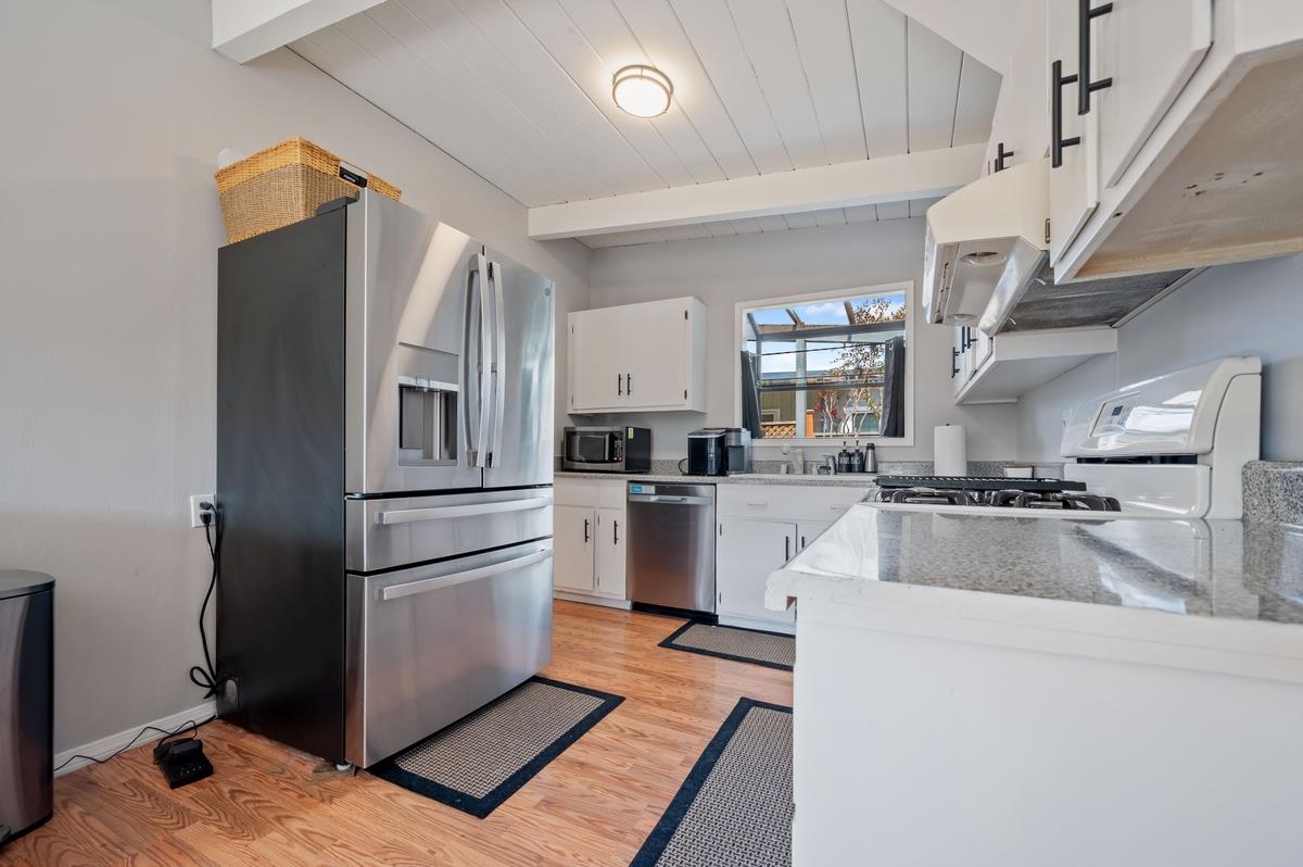 Detail Gallery Image 5 of 15 For 1611 Roberta Dr, San Mateo,  CA 94403 - 3 Beds | 2 Baths