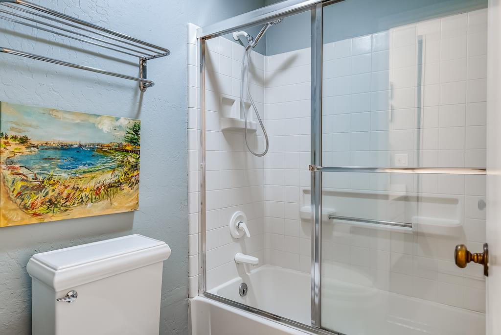 Detail Gallery Image 17 of 22 For 125 Surf Way #336,  Monterey,  CA 93940 - 1 Beds | 1 Baths