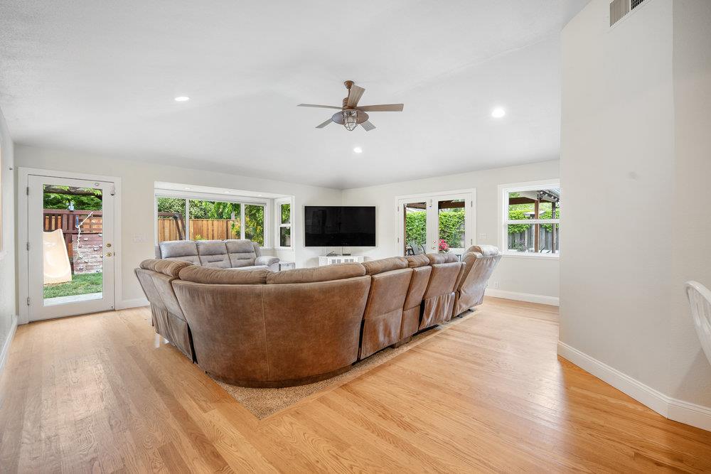 Detail Gallery Image 13 of 45 For 740 Roble Dr, Morgan Hill,  CA 95037 - 3 Beds | 2 Baths