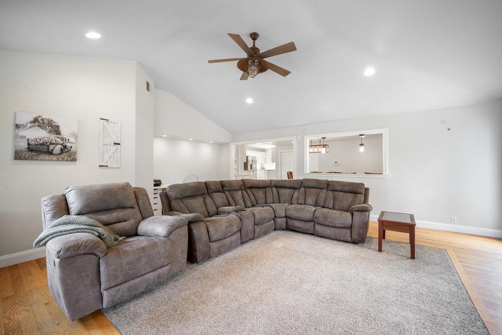 Detail Gallery Image 15 of 45 For 740 Roble Dr, Morgan Hill,  CA 95037 - 3 Beds | 2 Baths