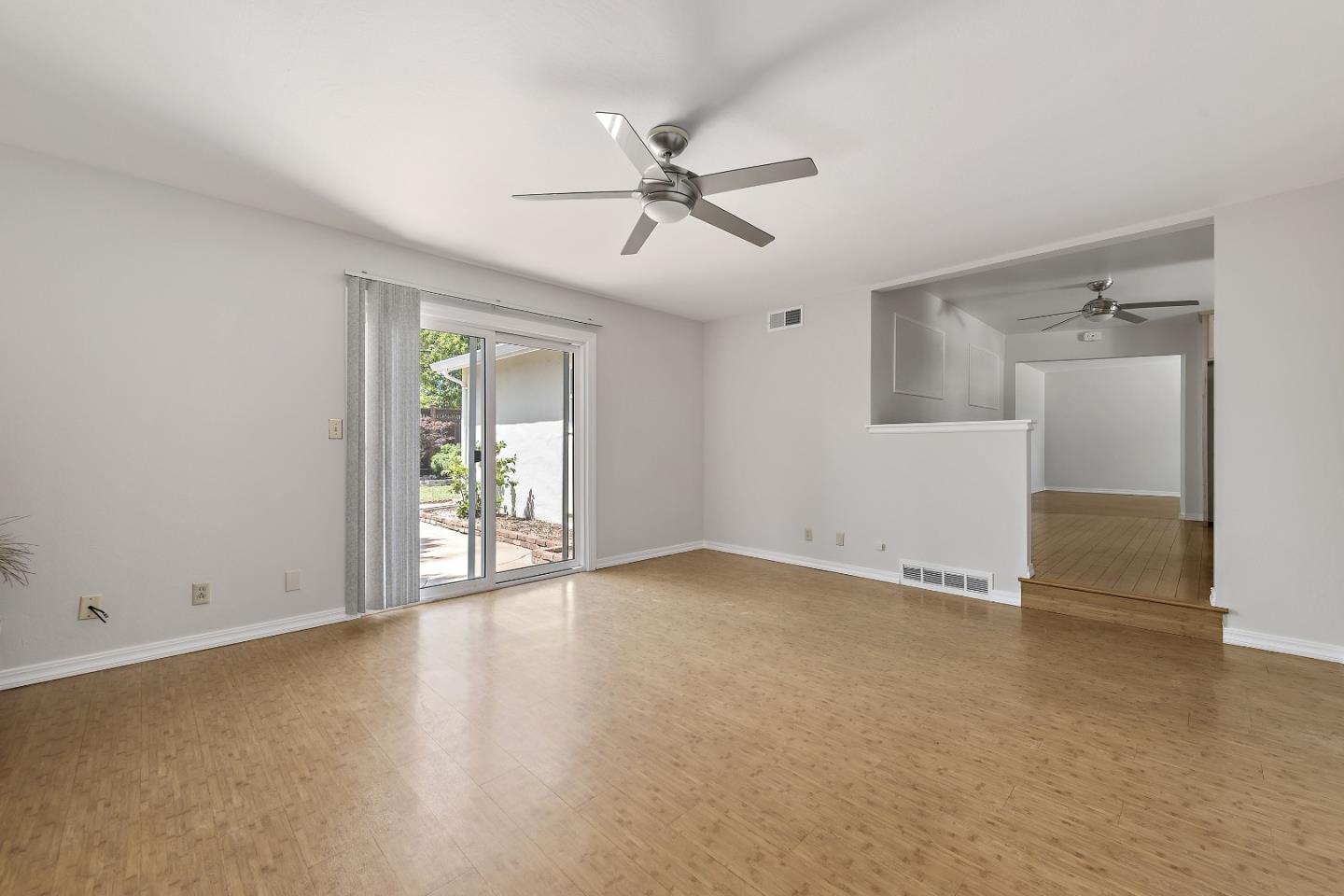Detail Gallery Image 13 of 27 For 1323 Wylie Way, San Jose,  CA 95130 - 4 Beds | 2 Baths