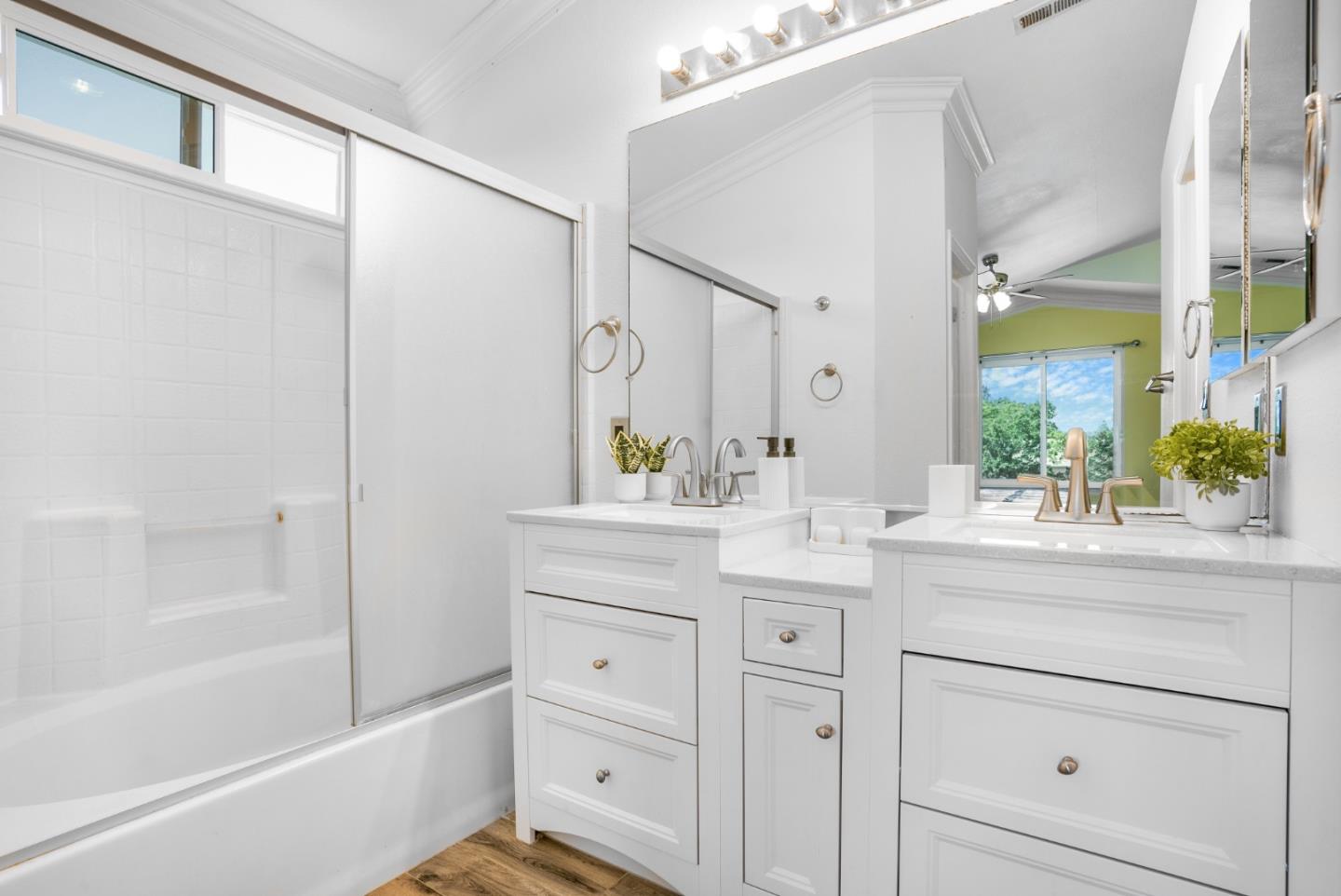 Detail Gallery Image 15 of 42 For 9251 Mockingbird Ln, Gilroy,  CA 95020 - 4 Beds | 2/1 Baths