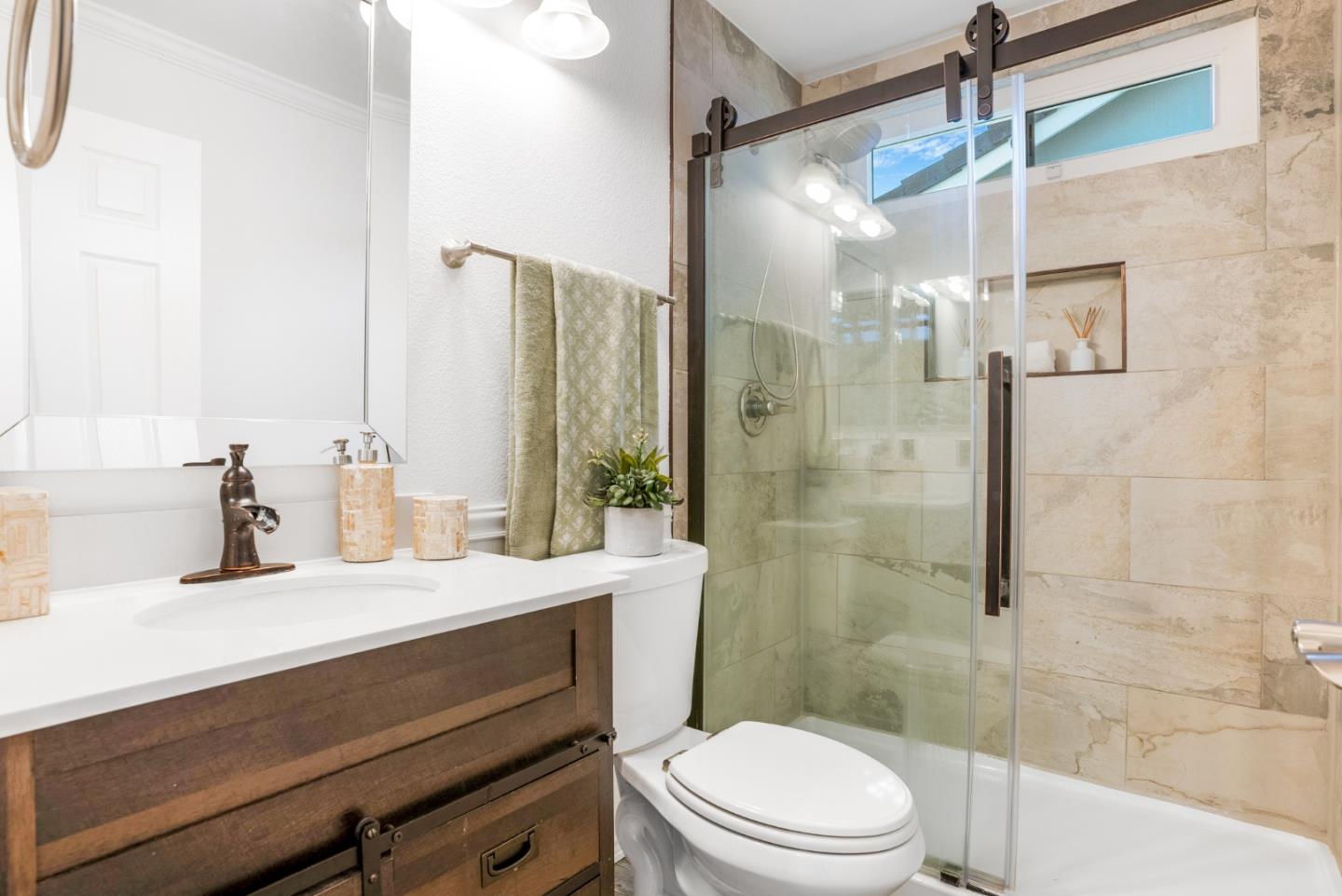 Detail Gallery Image 20 of 42 For 9251 Mockingbird Ln, Gilroy,  CA 95020 - 4 Beds | 2/1 Baths