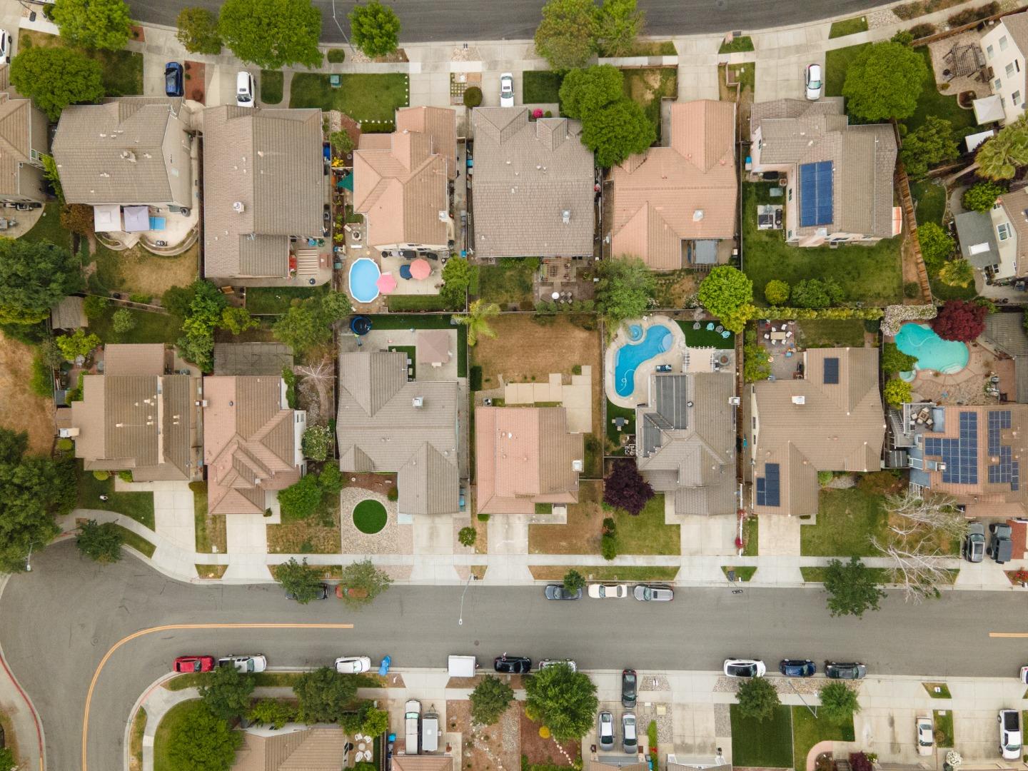 Detail Gallery Image 32 of 42 For 9251 Mockingbird Ln, Gilroy,  CA 95020 - 4 Beds | 2/1 Baths