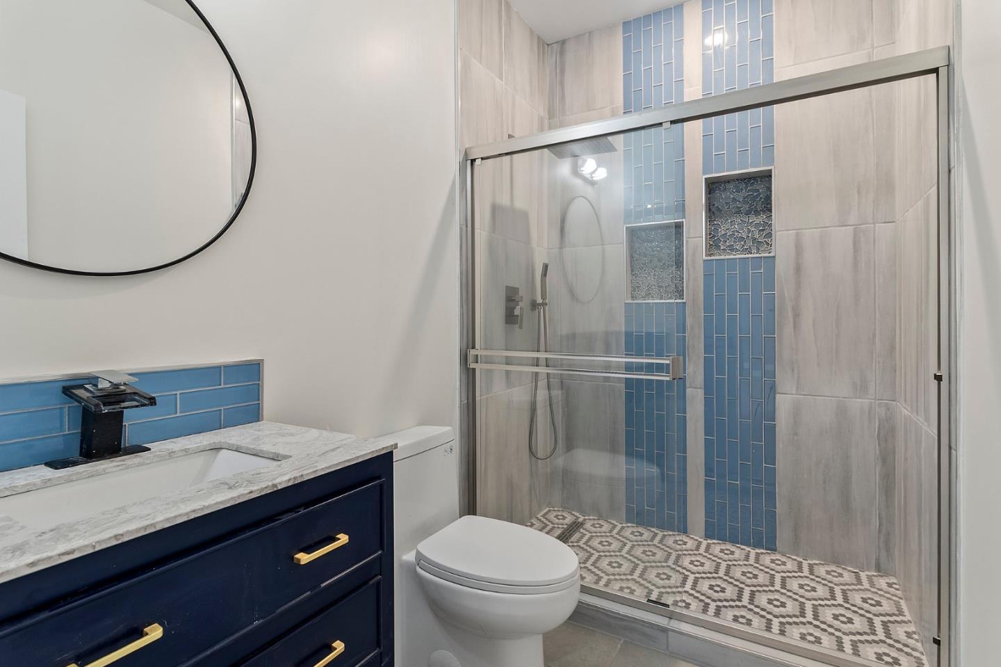 Detail Gallery Image 14 of 28 For 207 E San Luis St, Salinas,  CA 93901 - 2 Beds | 1 Baths