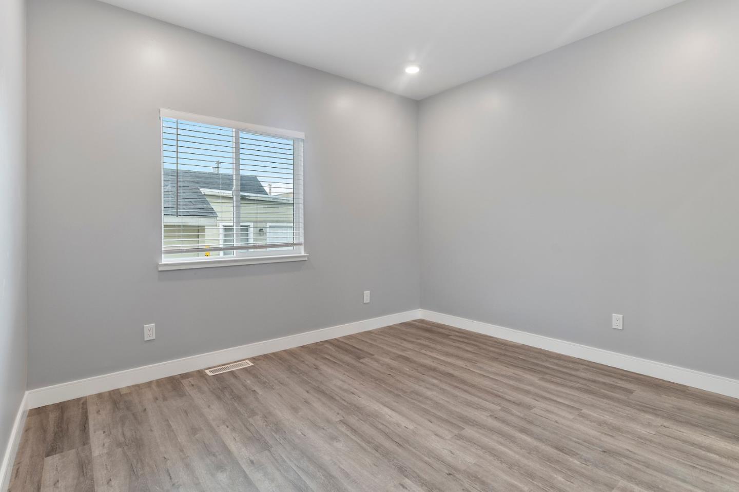 Detail Gallery Image 17 of 28 For 207 E San Luis St, Salinas,  CA 93901 - 2 Beds | 1 Baths