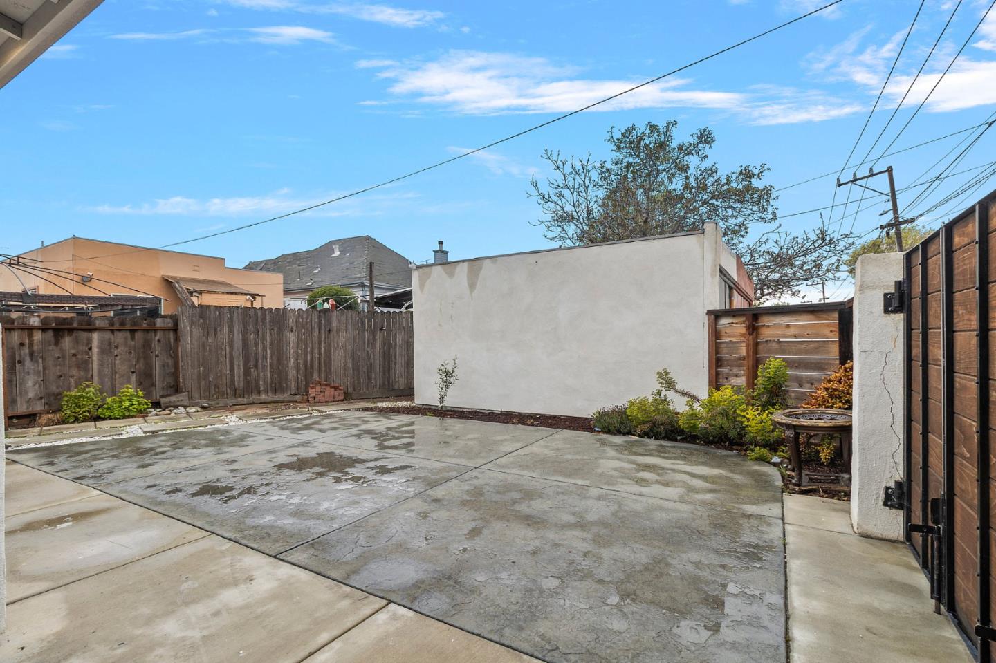 Detail Gallery Image 25 of 28 For 207 E San Luis St, Salinas,  CA 93901 - 2 Beds | 1 Baths