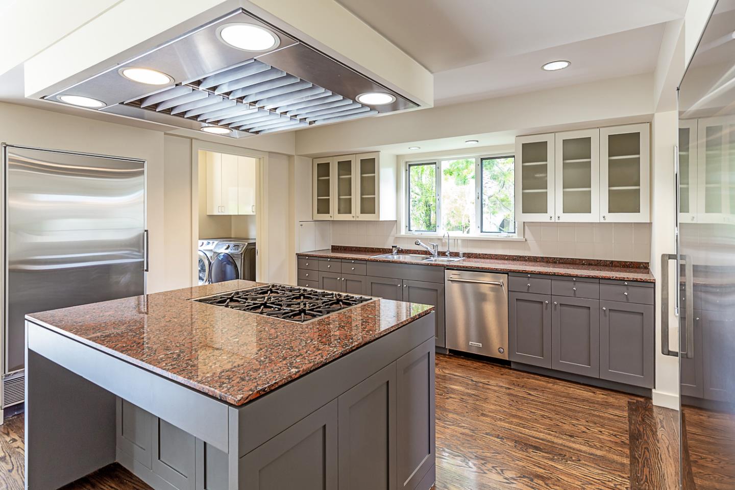 Detail Gallery Image 11 of 41 For 324 Georgetown Ave, San Mateo,  CA 94402 - 5 Beds | 3/1 Baths