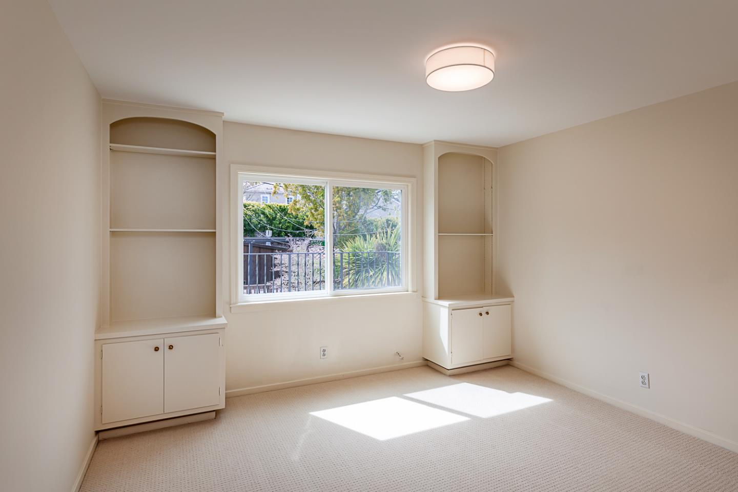 Detail Gallery Image 23 of 41 For 324 Georgetown Ave, San Mateo,  CA 94402 - 5 Beds | 3/1 Baths