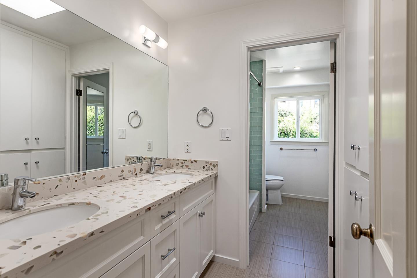 Detail Gallery Image 26 of 41 For 324 Georgetown Ave, San Mateo,  CA 94402 - 5 Beds | 3/1 Baths