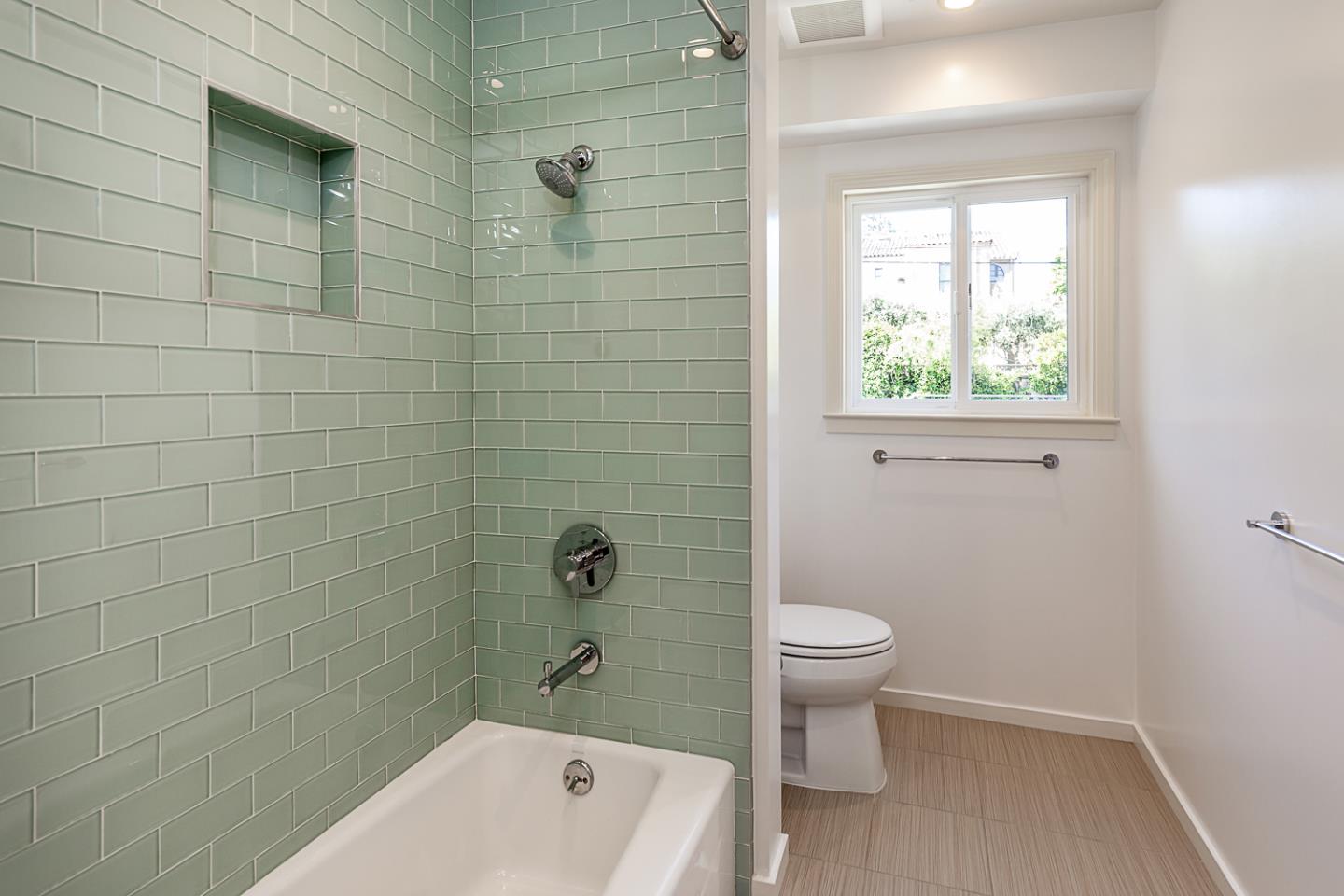 Detail Gallery Image 27 of 41 For 324 Georgetown Ave, San Mateo,  CA 94402 - 5 Beds | 3/1 Baths