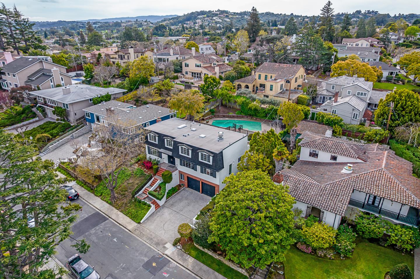 Detail Gallery Image 38 of 41 For 324 Georgetown Ave, San Mateo,  CA 94402 - 5 Beds | 3/1 Baths