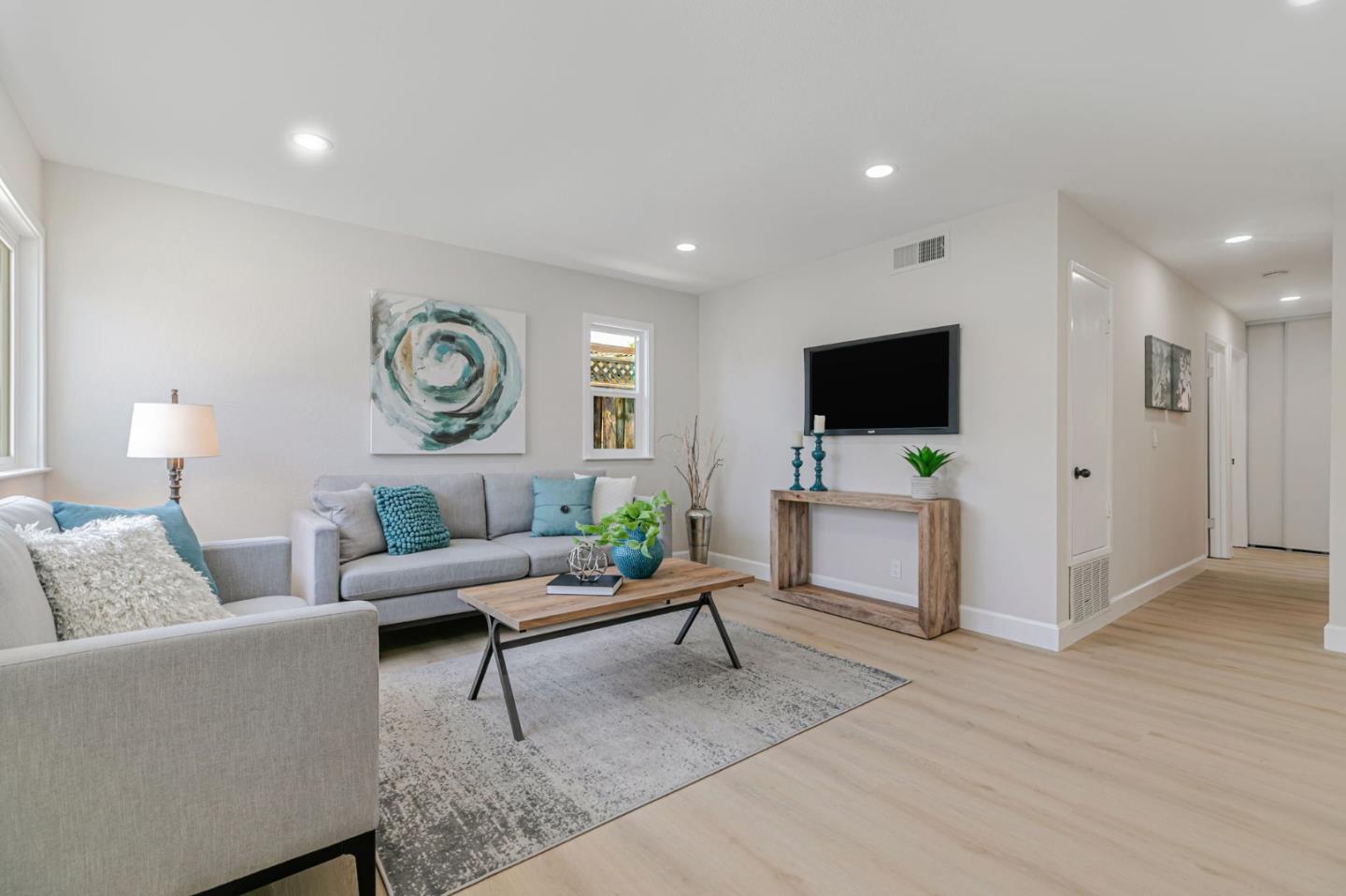 Detail Gallery Image 10 of 44 For 409 Gibbons Ct, Milpitas,  CA 95035 - 3 Beds | 2 Baths