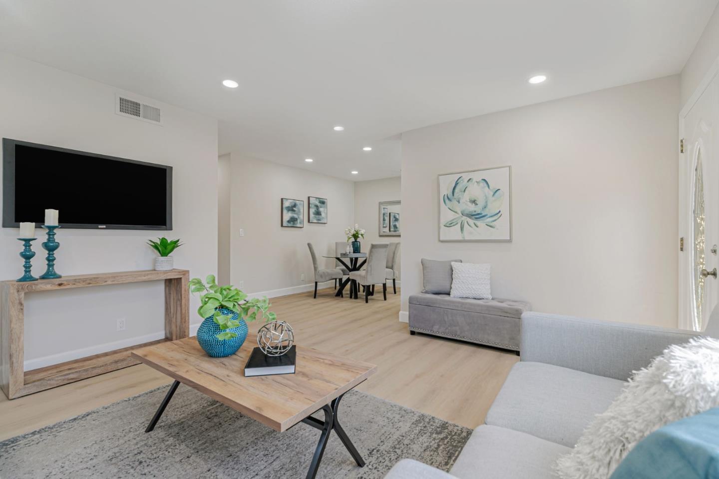 Detail Gallery Image 12 of 44 For 409 Gibbons Ct, Milpitas,  CA 95035 - 3 Beds | 2 Baths
