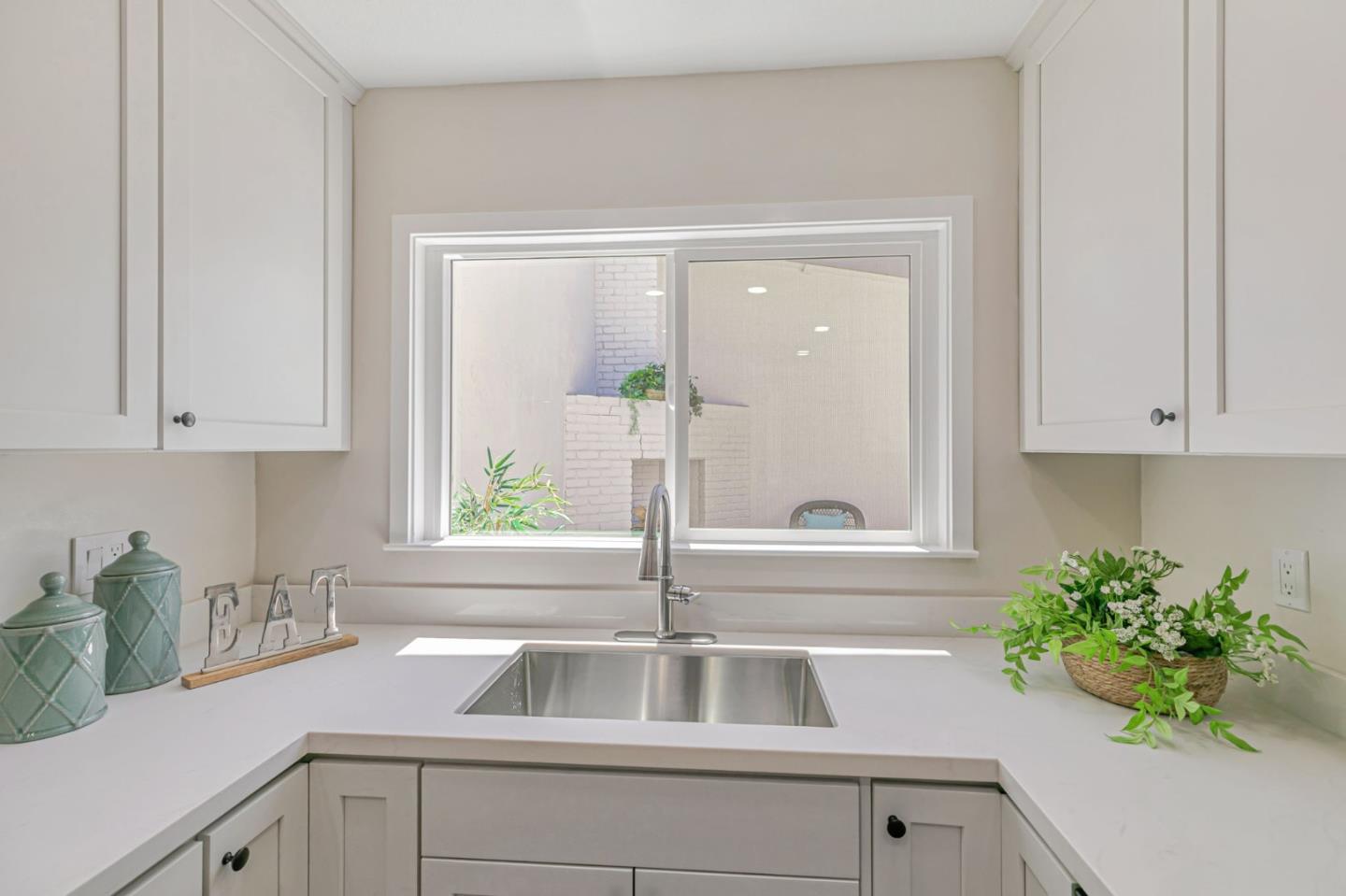 Detail Gallery Image 16 of 44 For 409 Gibbons Ct, Milpitas,  CA 95035 - 3 Beds | 2 Baths