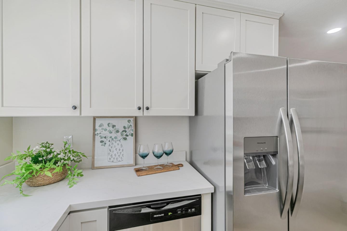 Detail Gallery Image 17 of 44 For 409 Gibbons Ct, Milpitas,  CA 95035 - 3 Beds | 2 Baths