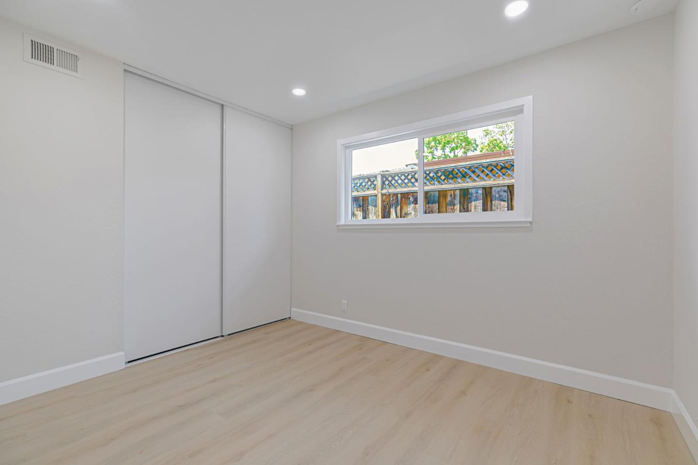 Detail Gallery Image 26 of 44 For 409 Gibbons Ct, Milpitas,  CA 95035 - 3 Beds | 2 Baths