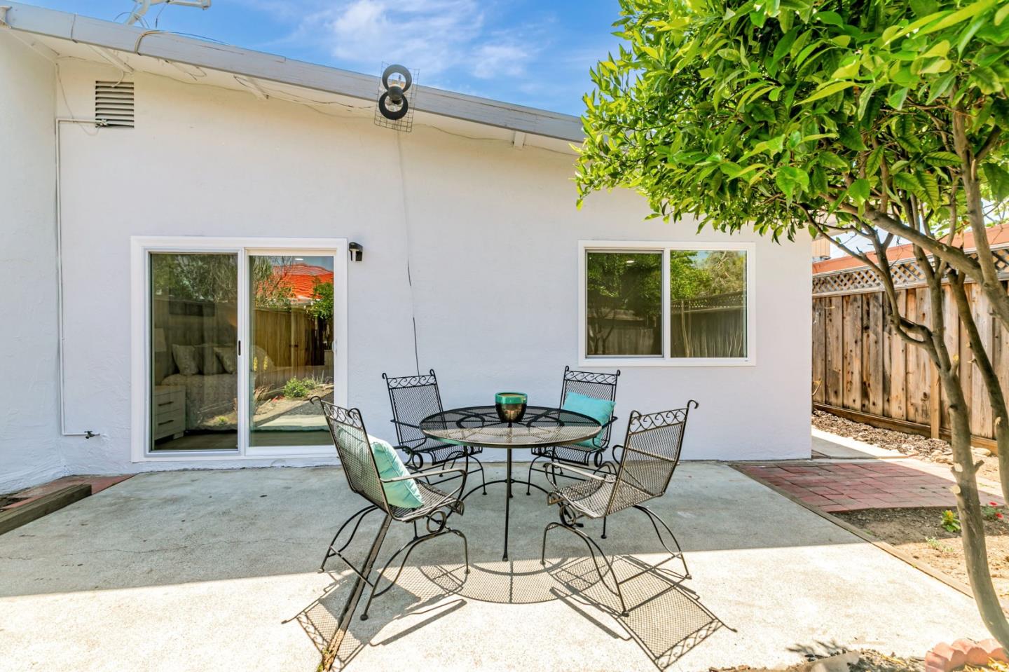 Detail Gallery Image 35 of 44 For 409 Gibbons Ct, Milpitas,  CA 95035 - 3 Beds | 2 Baths