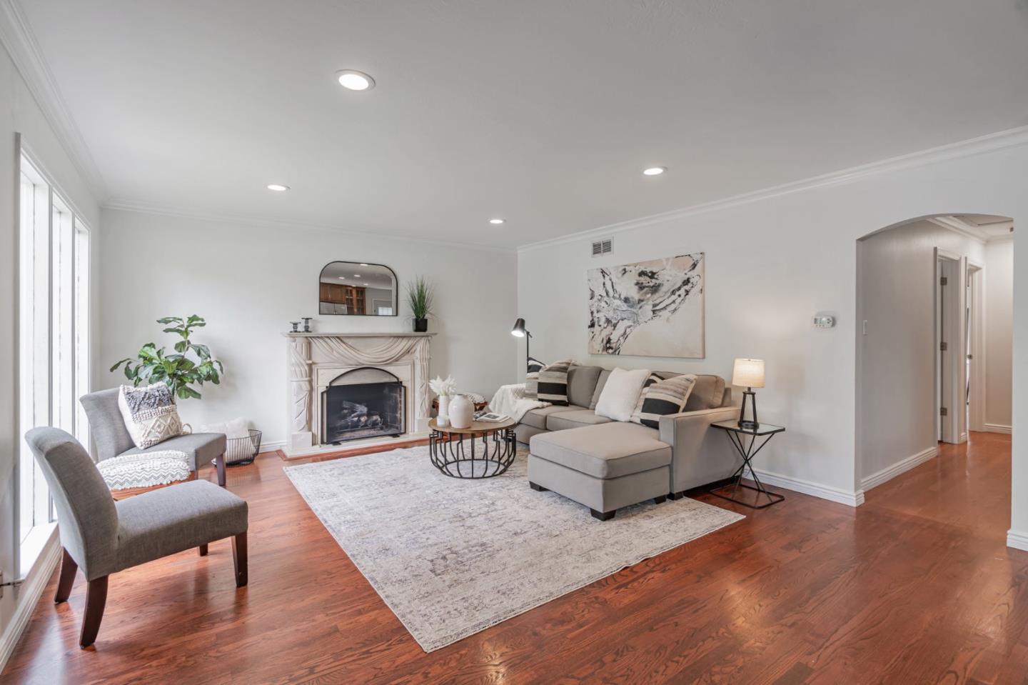 Detail Gallery Image 4 of 23 For 2350 Cottle Ave, San Jose,  CA 95125 - 3 Beds | 1/1 Baths