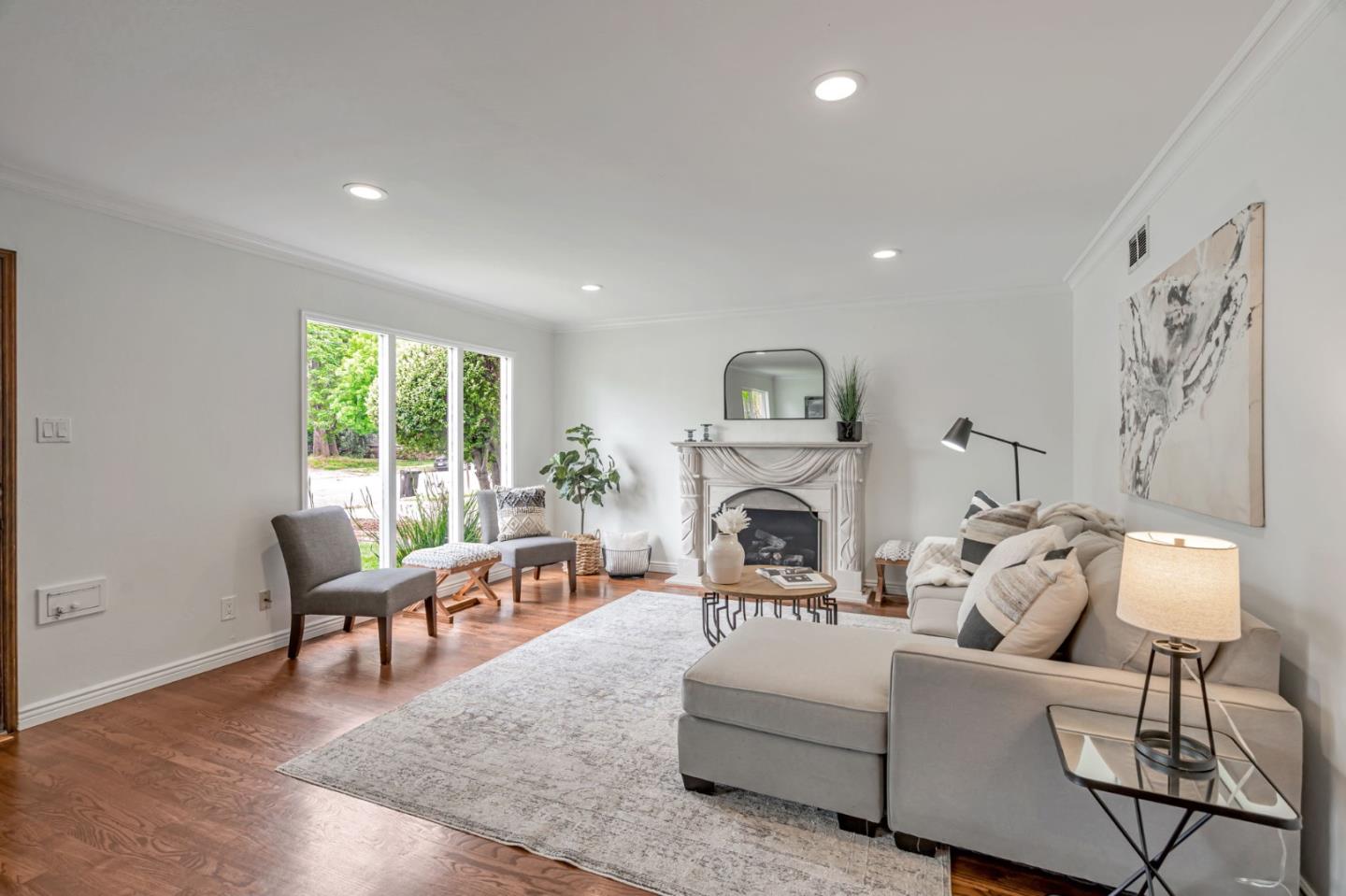 Detail Gallery Image 5 of 23 For 2350 Cottle Ave, San Jose,  CA 95125 - 3 Beds | 1/1 Baths