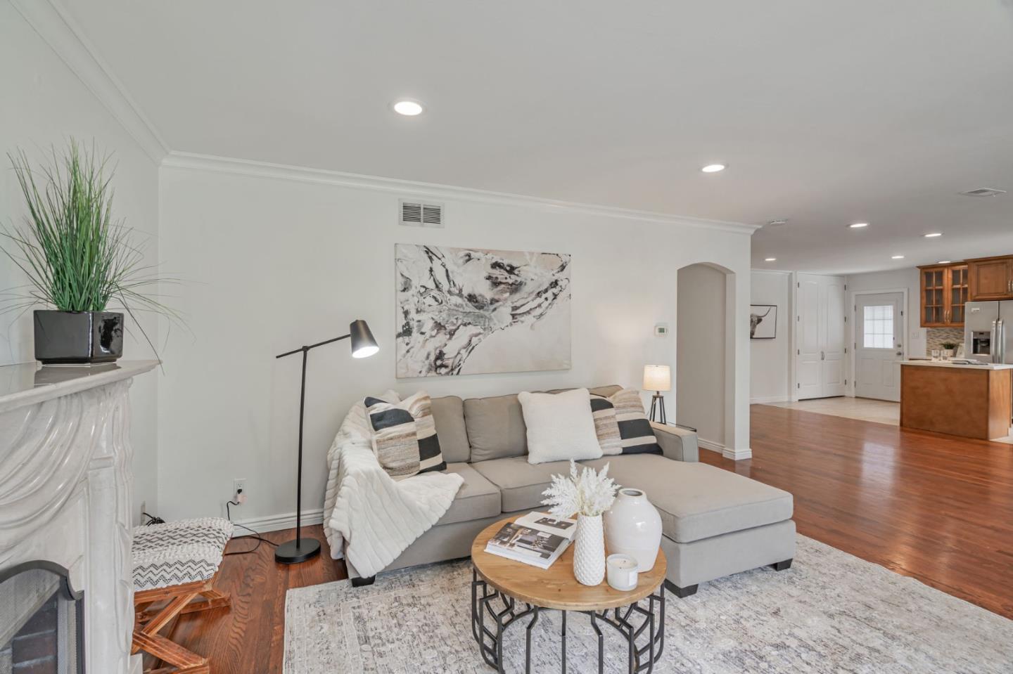 Detail Gallery Image 6 of 23 For 2350 Cottle Ave, San Jose,  CA 95125 - 3 Beds | 1/1 Baths