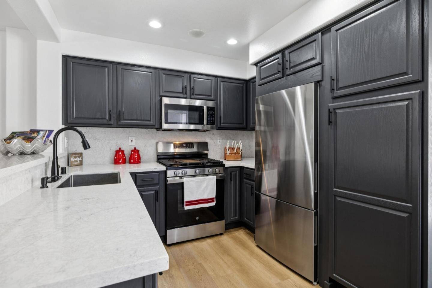 Detail Gallery Image 13 of 32 For 3048 Brunetti Way, San Jose,  CA 95125 - 2 Beds | 2/1 Baths