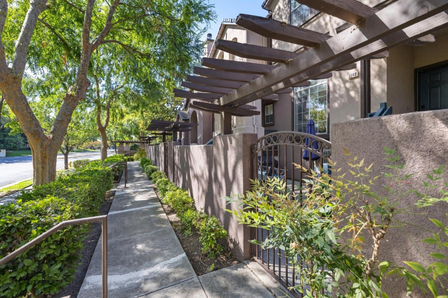 Detail Gallery Image 3 of 32 For 3048 Brunetti Way, San Jose,  CA 95125 - 2 Beds | 2/1 Baths
