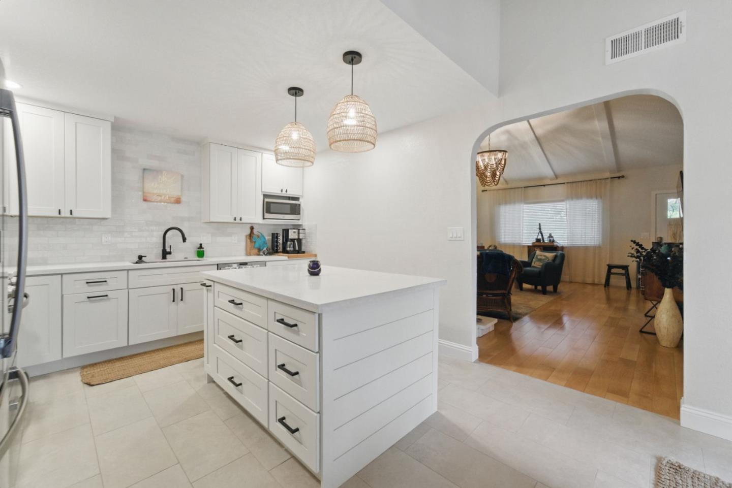 Detail Gallery Image 9 of 34 For 115 Oceanview Dr, Watsonville,  CA 95076 - 3 Beds | 2 Baths