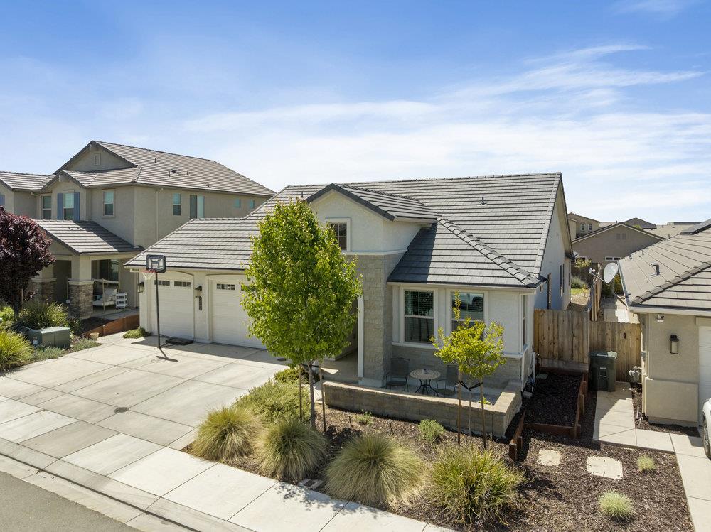 Detail Gallery Image 2 of 61 For 1348 Azalea Dr, Hollister,  CA 95023 - 3 Beds | 2 Baths