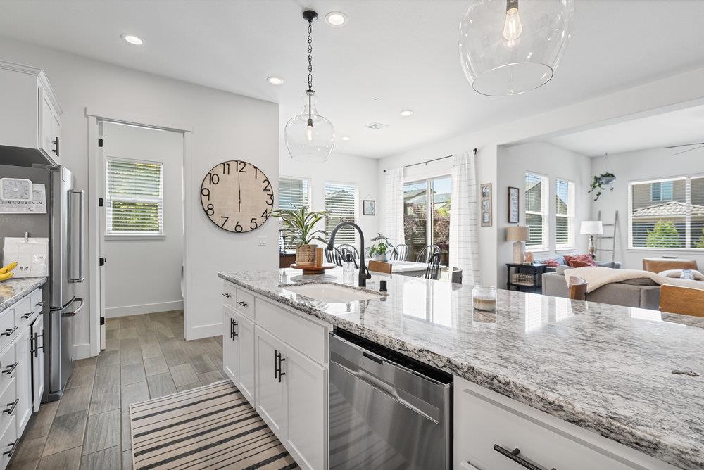 Detail Gallery Image 23 of 61 For 1348 Azalea Dr, Hollister,  CA 95023 - 3 Beds | 2 Baths