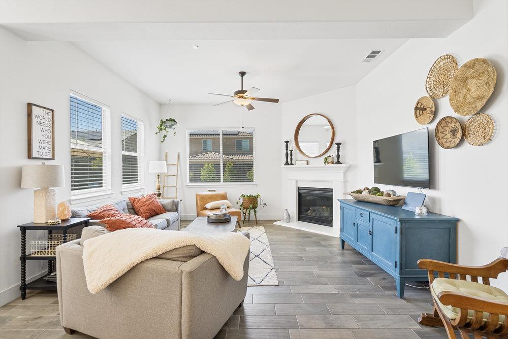 Detail Gallery Image 30 of 61 For 1348 Azalea Dr, Hollister,  CA 95023 - 3 Beds | 2 Baths