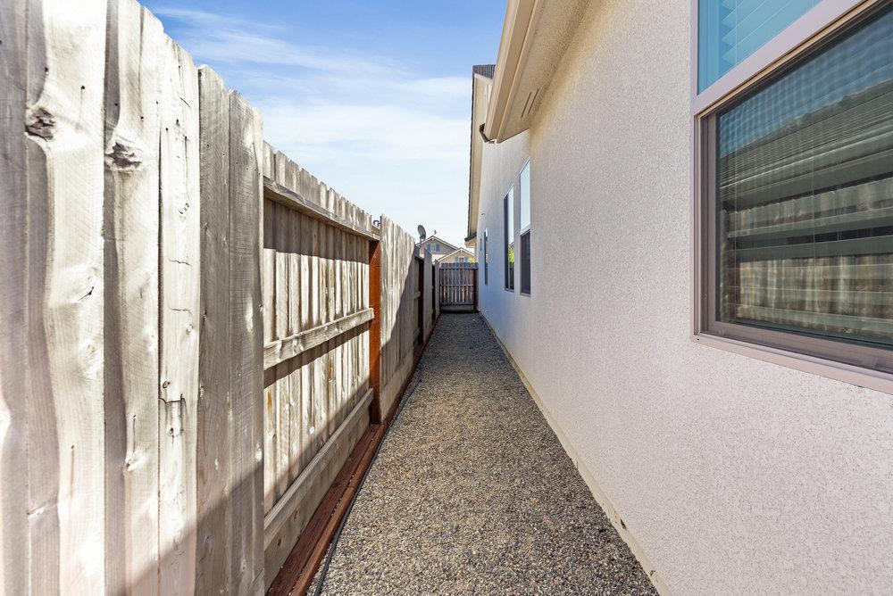 Detail Gallery Image 49 of 61 For 1348 Azalea Dr, Hollister,  CA 95023 - 3 Beds | 2 Baths