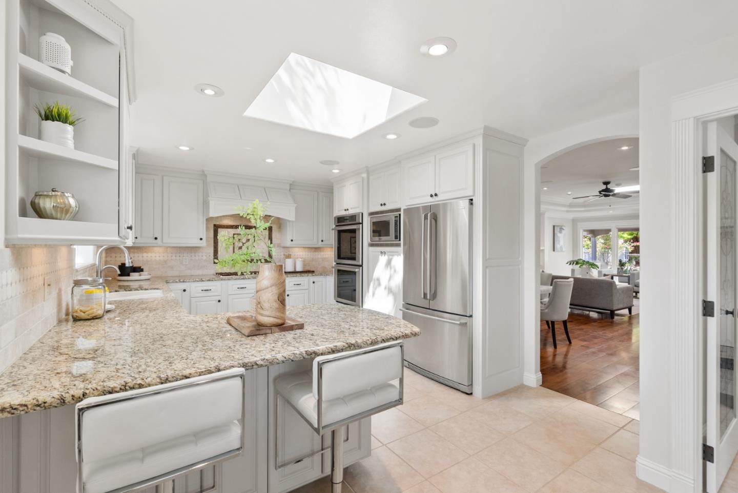 Detail Gallery Image 12 of 46 For 2749 Briarfield Ave, Redwood City,  CA 94061 - 3 Beds | 2 Baths
