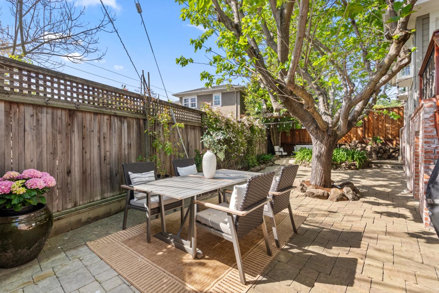Detail Gallery Image 36 of 46 For 2749 Briarfield Ave, Redwood City,  CA 94061 - 3 Beds | 2 Baths