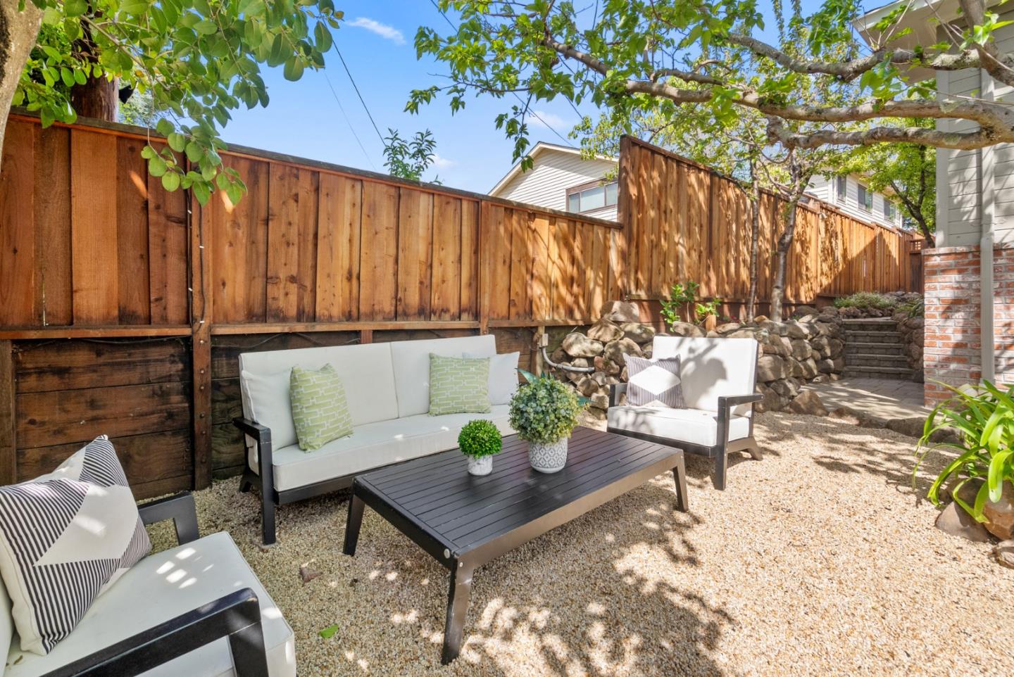 Detail Gallery Image 39 of 46 For 2749 Briarfield Ave, Redwood City,  CA 94061 - 3 Beds | 2 Baths