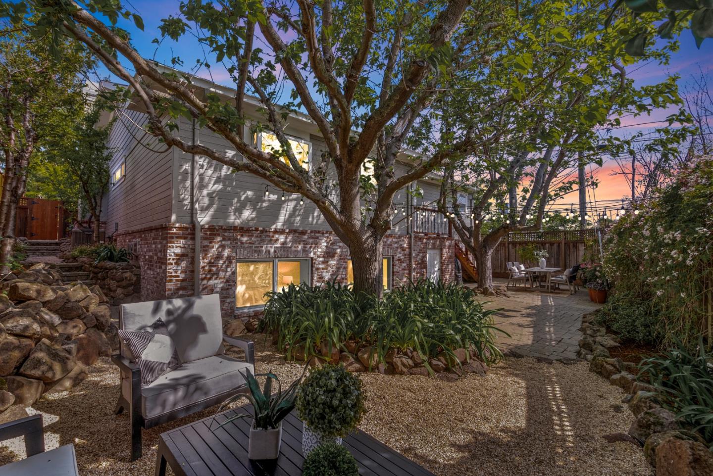 Detail Gallery Image 4 of 46 For 2749 Briarfield Ave, Redwood City,  CA 94061 - 3 Beds | 2 Baths