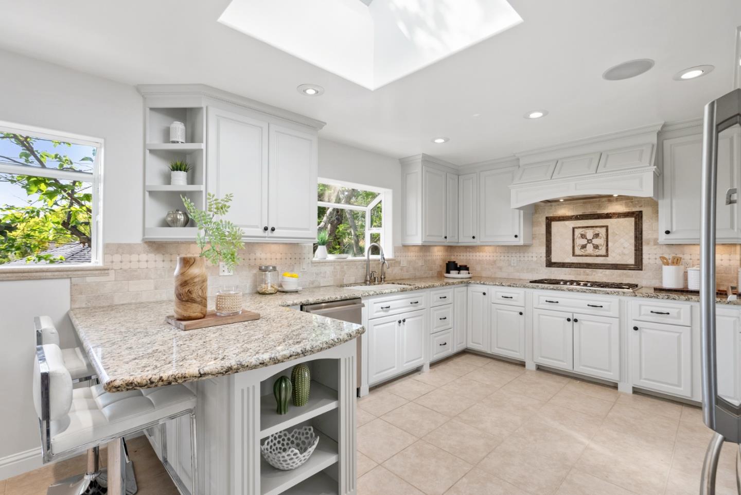 Detail Gallery Image 8 of 46 For 2749 Briarfield Ave, Redwood City,  CA 94061 - 3 Beds | 2 Baths