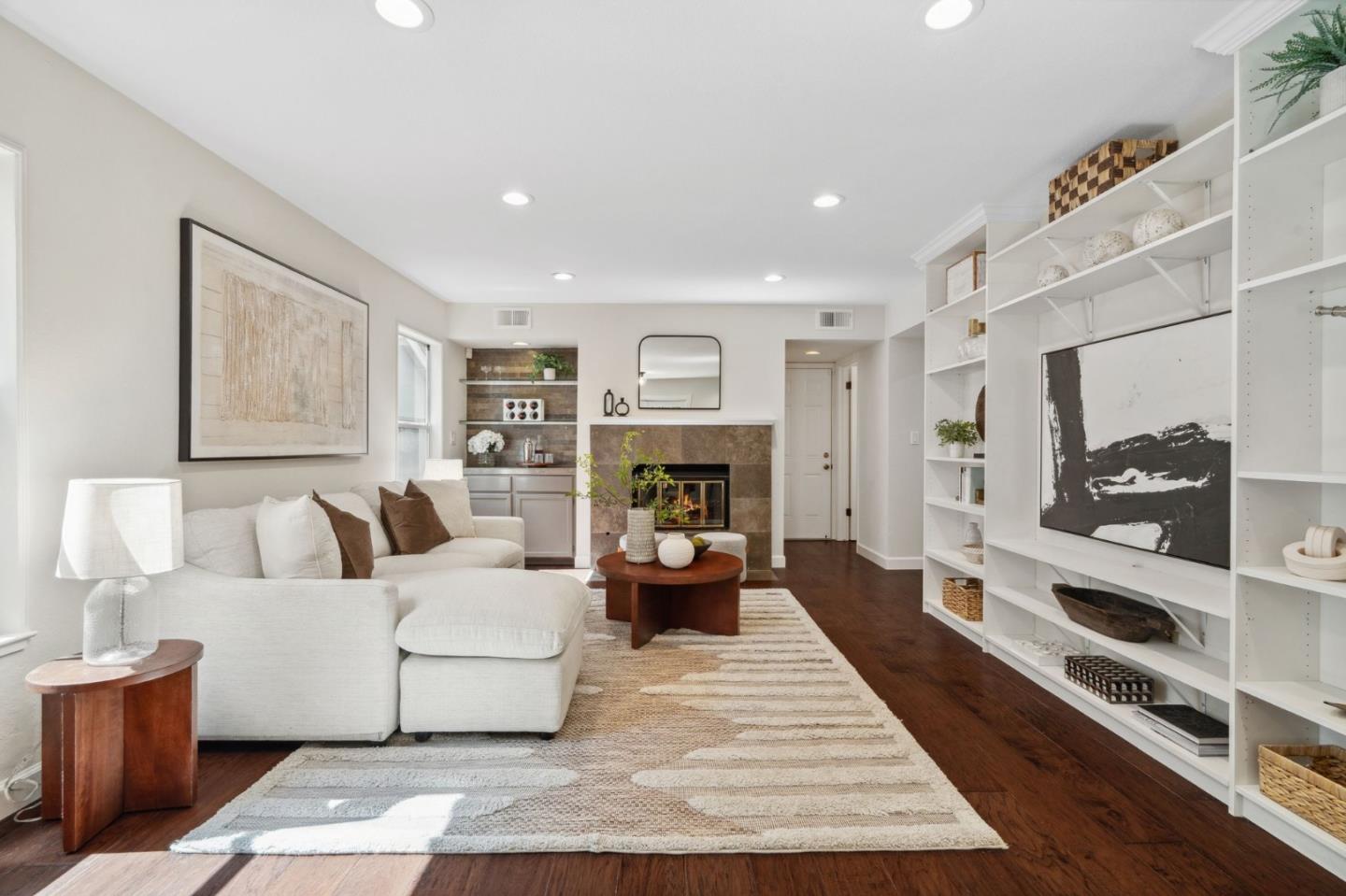 Detail Gallery Image 17 of 42 For 209 Sheffield Ln, Redwood City,  CA 94061 - 4 Beds | 2/1 Baths
