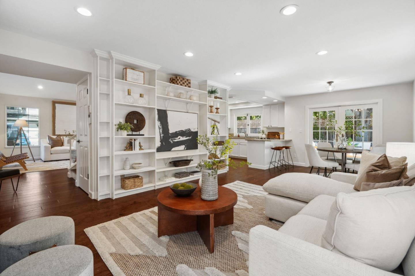Detail Gallery Image 19 of 42 For 209 Sheffield Ln, Redwood City,  CA 94061 - 4 Beds | 2/1 Baths