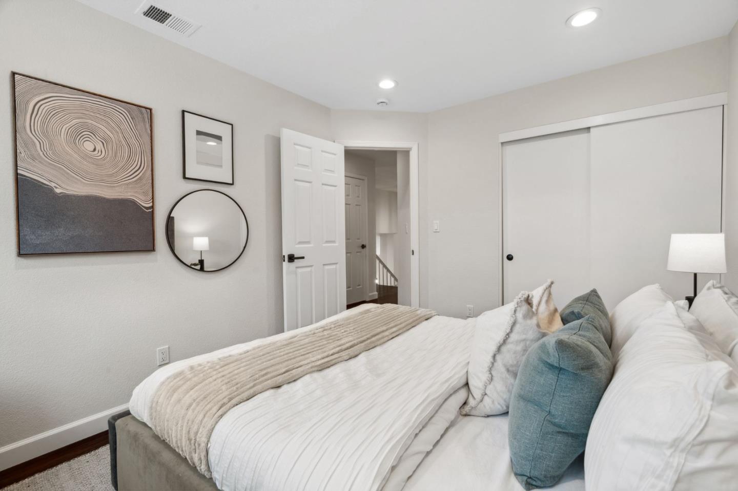Detail Gallery Image 26 of 42 For 209 Sheffield Ln, Redwood City,  CA 94061 - 4 Beds | 2/1 Baths