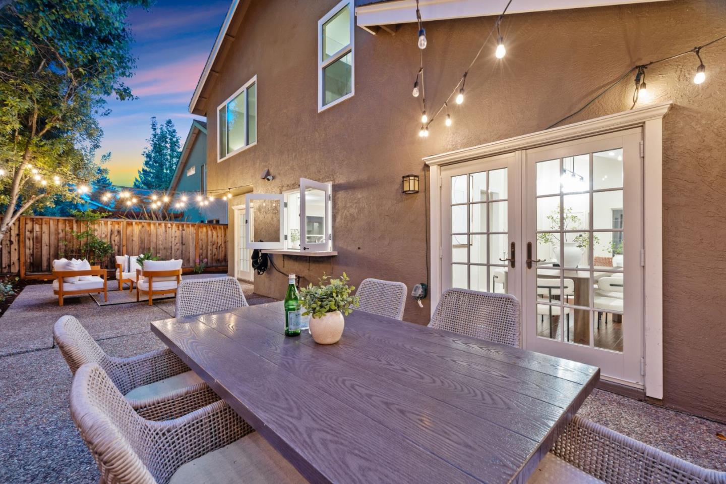 Detail Gallery Image 36 of 42 For 209 Sheffield Ln, Redwood City,  CA 94061 - 4 Beds | 2/1 Baths