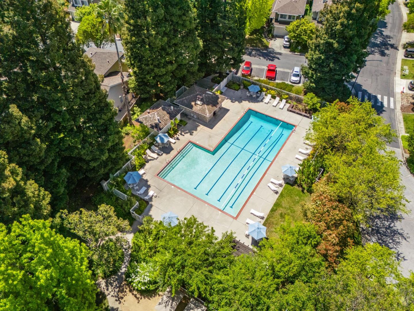 Detail Gallery Image 38 of 42 For 209 Sheffield Ln, Redwood City,  CA 94061 - 4 Beds | 2/1 Baths