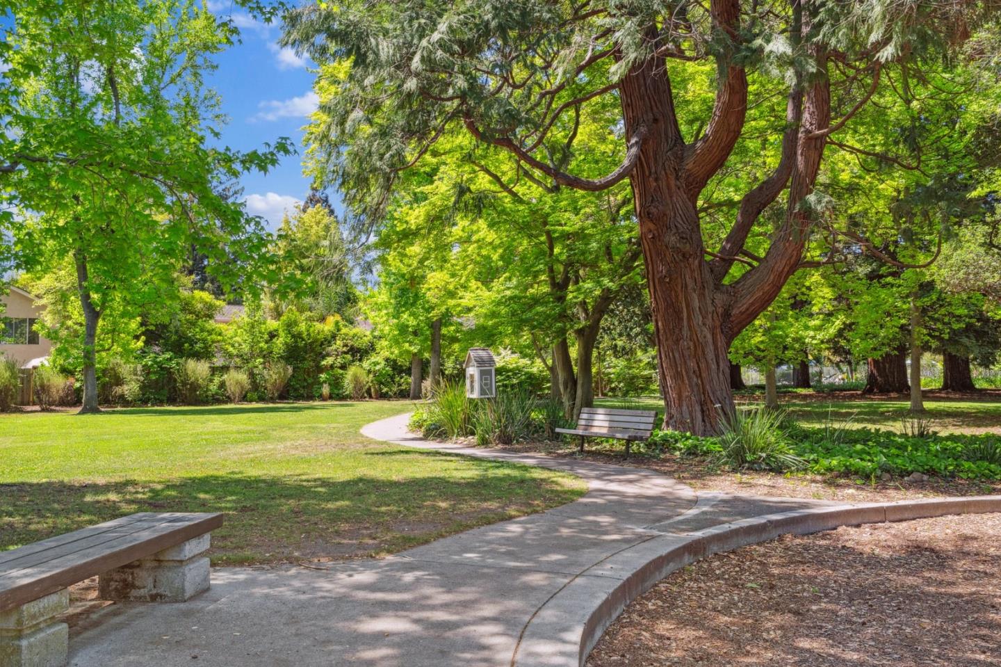 Detail Gallery Image 40 of 42 For 209 Sheffield Ln, Redwood City,  CA 94061 - 4 Beds | 2/1 Baths