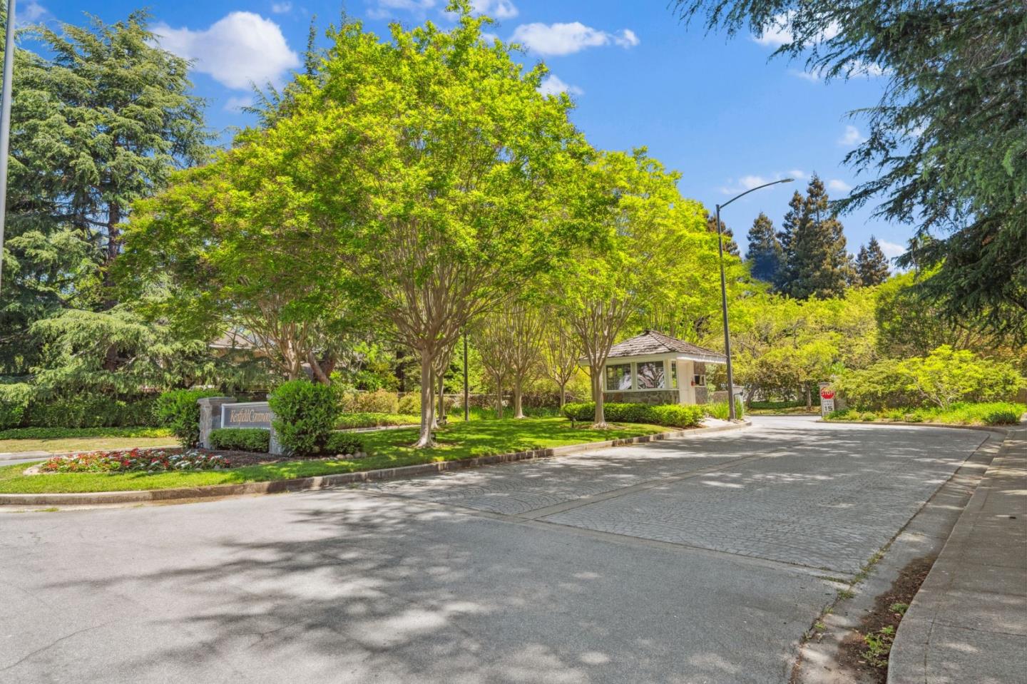 Detail Gallery Image 41 of 42 For 209 Sheffield Ln, Redwood City,  CA 94061 - 4 Beds | 2/1 Baths