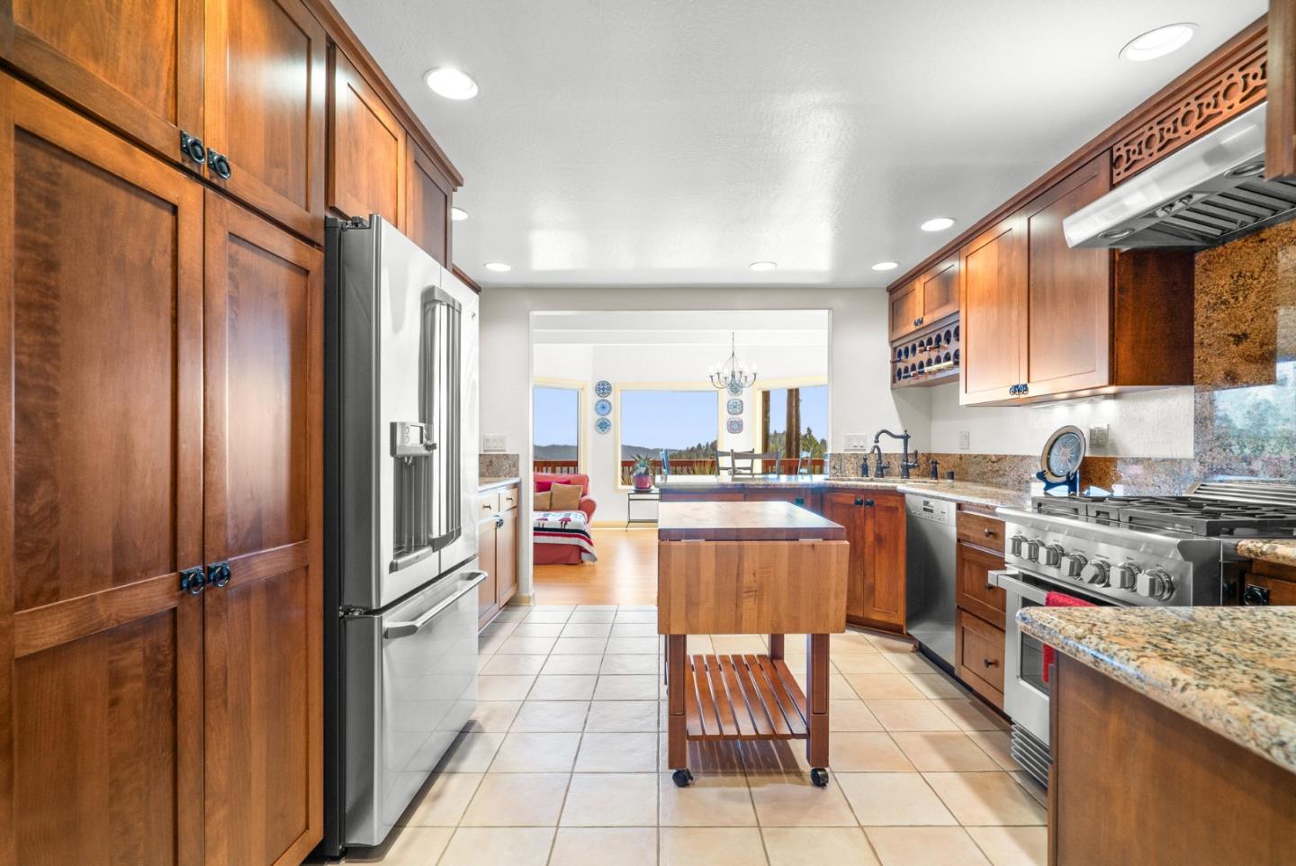 Detail Gallery Image 4 of 43 For 480 Quail Ridge Rd, Scotts Valley,  CA 95066 - 3 Beds | 2/1 Baths