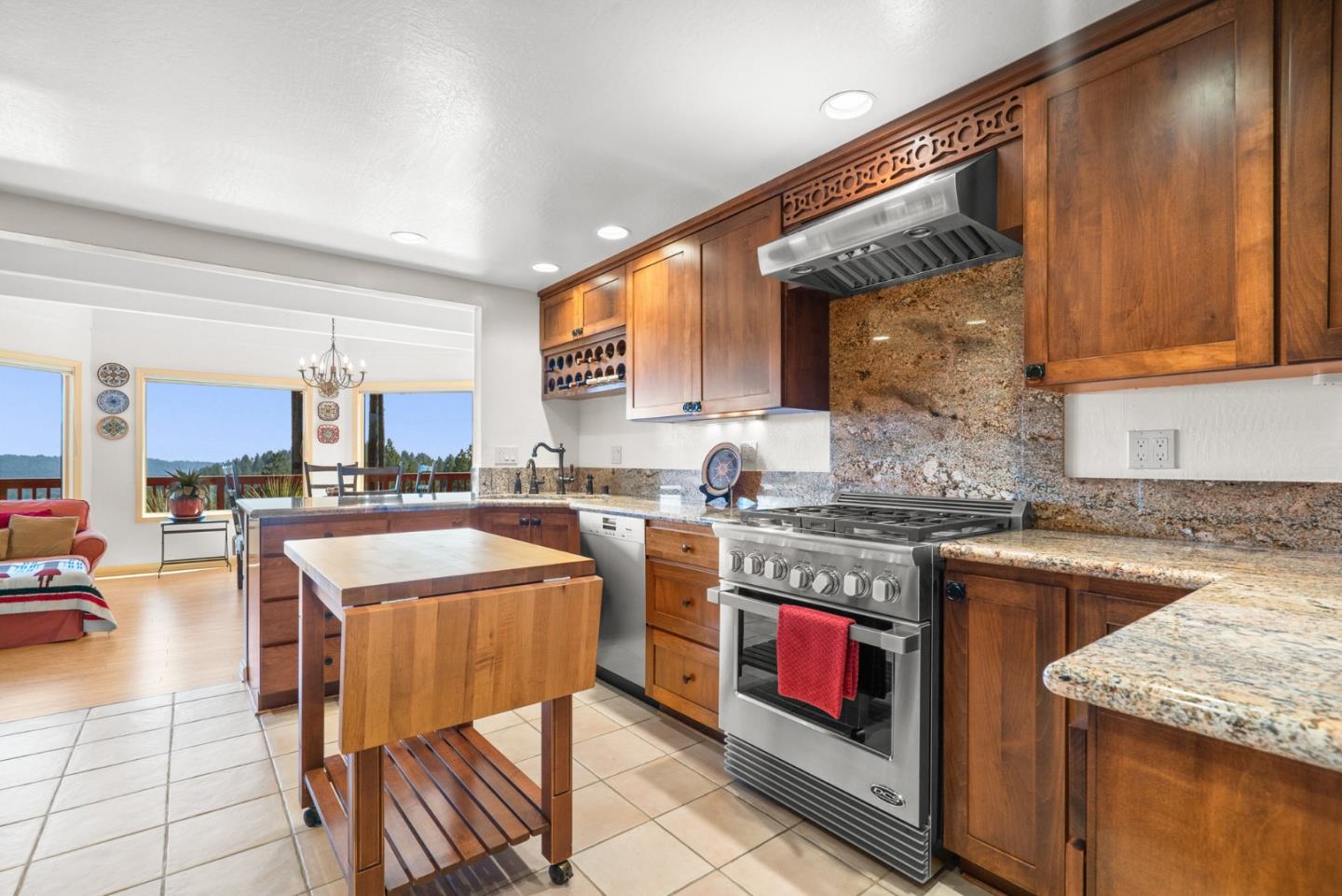 Detail Gallery Image 7 of 43 For 480 Quail Ridge Rd, Scotts Valley,  CA 95066 - 3 Beds | 2/1 Baths