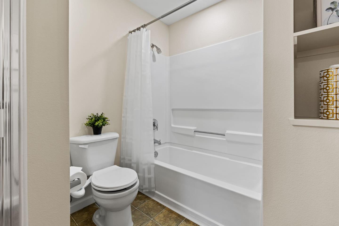 Detail Gallery Image 14 of 34 For 1550 Technology Dr #2122,  San Jose,  CA 95110 - 2 Beds | 2 Baths